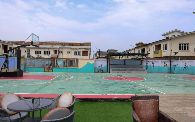 Bol Lodge And Apartment