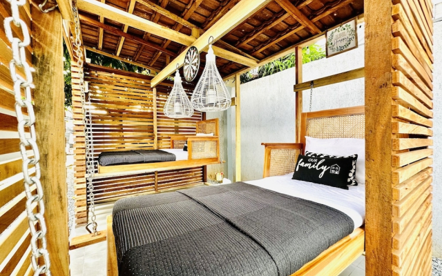 Luxurious Villa With Private Pool, Hot Tub and Bar