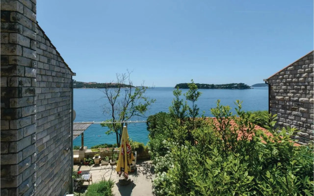 Two-Bedroom Holiday Home in Dubrovnik
