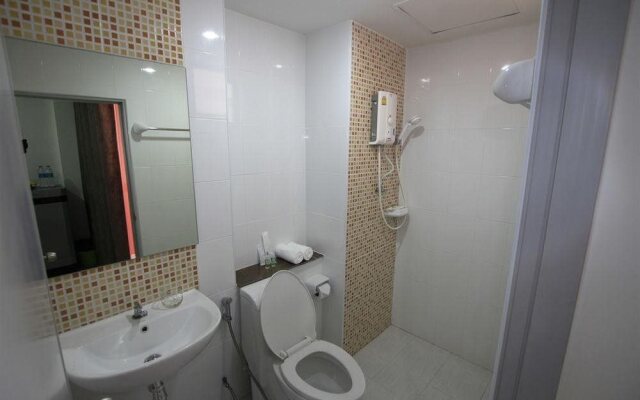 Toptel Ratchada 5 Apartment
