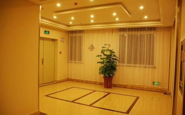 GreenTree Inn Chuzhou Dingyuan County People's Square General Hospital Business Hotel