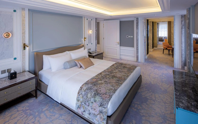 Grand Emperor Hotel