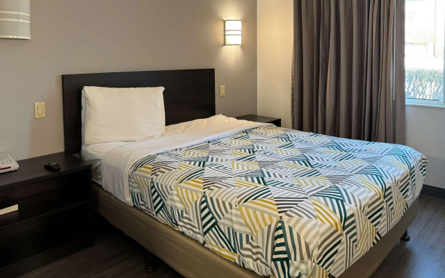 Motel 6 Joliet, IL - Chicago - I-55