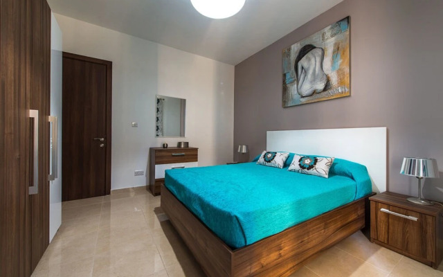 Luxury Apartment Close to the Sea