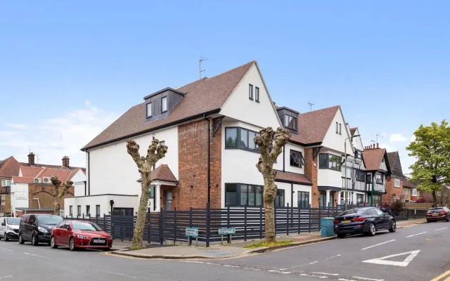 Serviced Luxury Studio Flat Golders Green Finchley