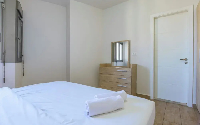 Elevate - Sleek 2-BR Apt by Santa Maria, Jal el Dib