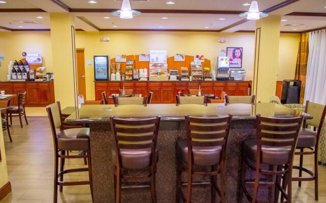 Holiday Inn Express & Suites Palm Bay by IHG