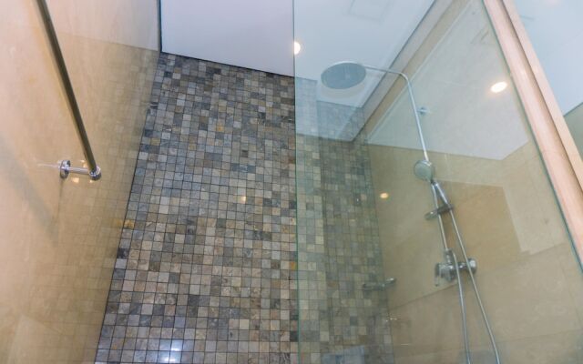 Spacious 3BR Apartment At 8th Floor Veranda Residence Puri