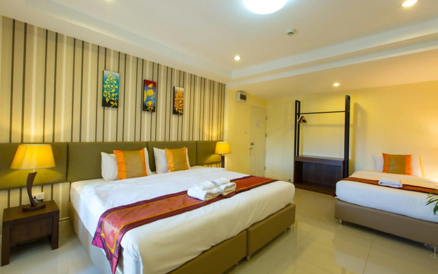 Chiang Mai Waroros Boutique Hotel