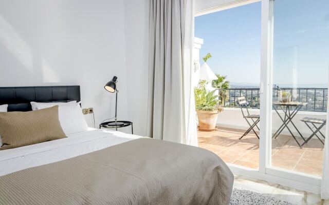LCM - Modern 3 bedroom apt with stunning views