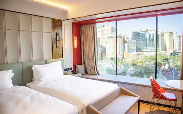 YOHO Resorts World Hotel