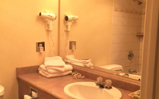 Tropicana Suite Hotel