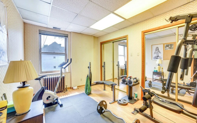 Spacious Pittsburgh Rental: Walk to Frick Park!