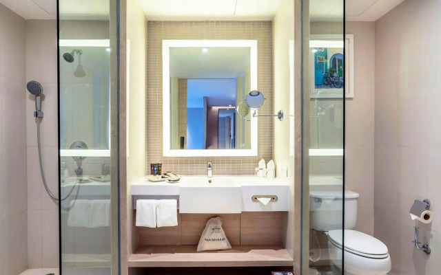 Novotel Phuket City Phokeethra Hotel