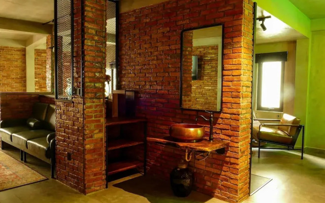 Urban Hotel