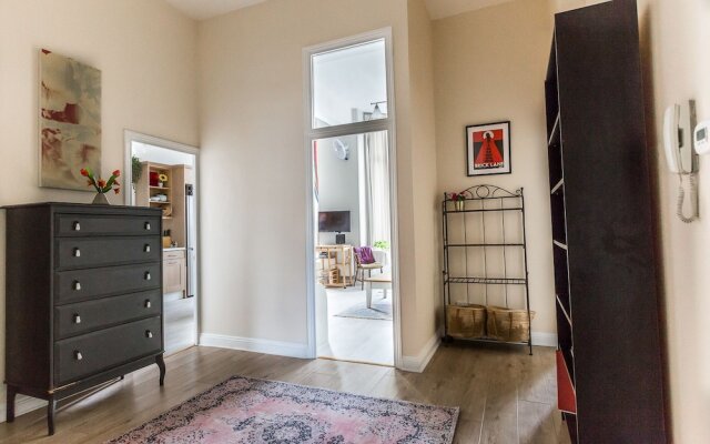 Bright Two BR Period Apartment in Whitechapel