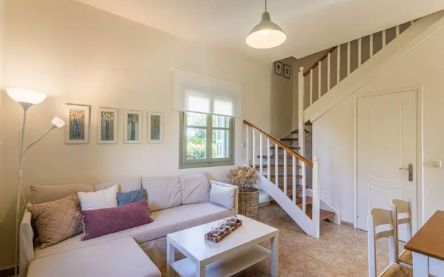 Lithos Stoupa Villas