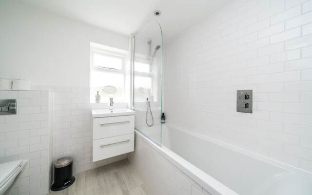 NEW Bohemian 2 Bedroom Victorian Flat in Dalston