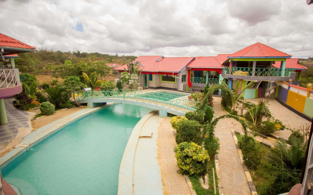 Intercounty Gardens Hotel