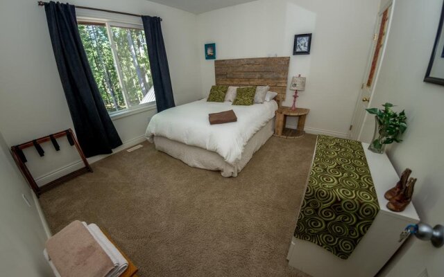 The Cabin at Sweetwater Lane Farm