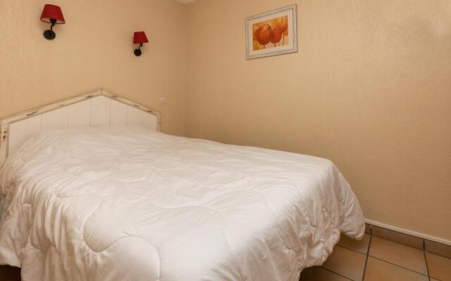 Le Gouic Joli Appartement Piscine