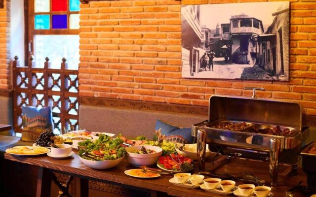 Meidan Suites