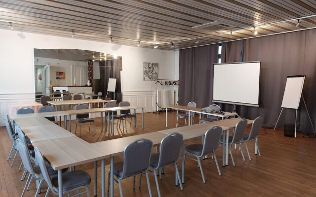 Brit Hotel Roanne - Le Grand Hotel