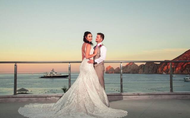 Stay in the Heart of Cabo 1 Bedroom Suite