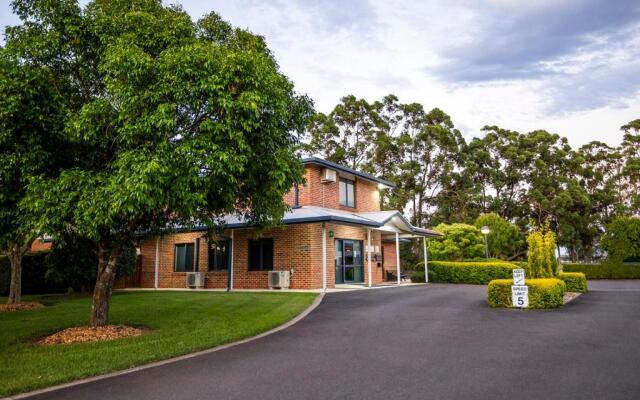 Hawkesbury Race Club Motel