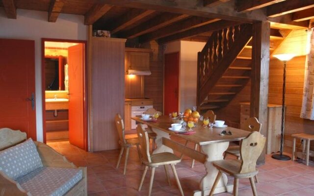 Les Chalets de Praroustan by Actisource