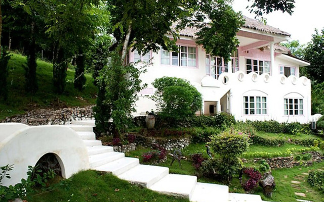 Morning Glory Resort
