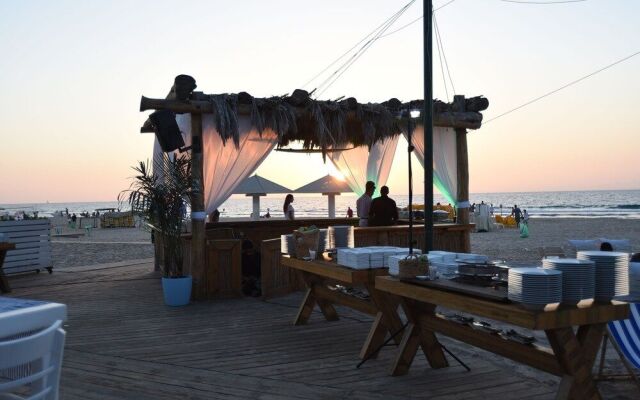 Bamboo Resort
