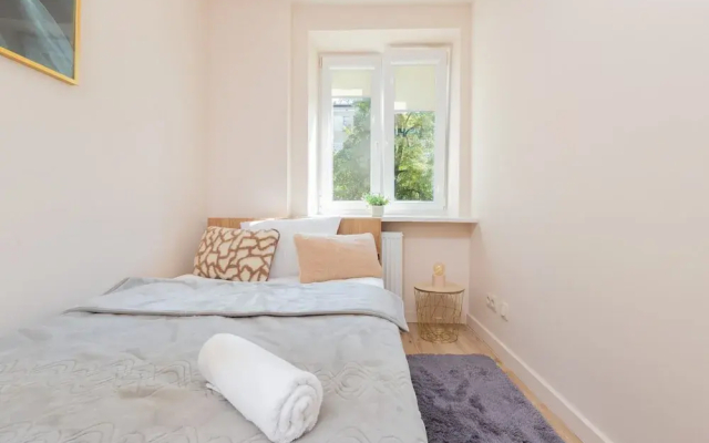 Apartment Rejtana Warszawa by Renters