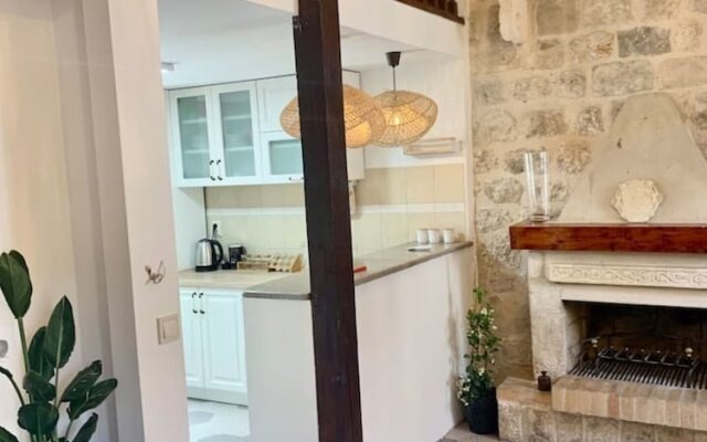 Maison du Sud / Apartment 3 Bed. in old Town Kotor