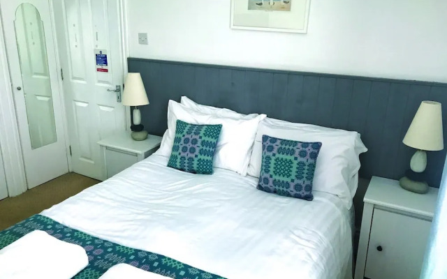 Seabreeze Restaurant with Rooms