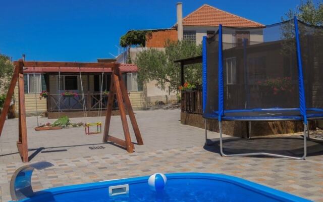 Enticing Mobile Home in Pakoštane With Swimming Pool