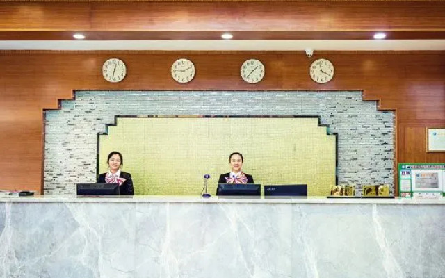 GreenTree Alliance Hotel (Cenxi Guangnan Road Ronghu)