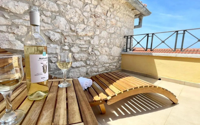 Apartments Ladonja