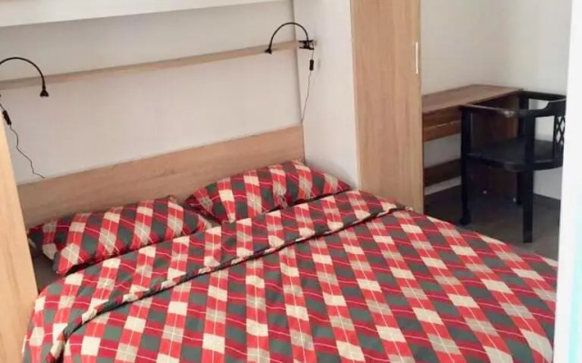 APARTMENT MAX 4 stars