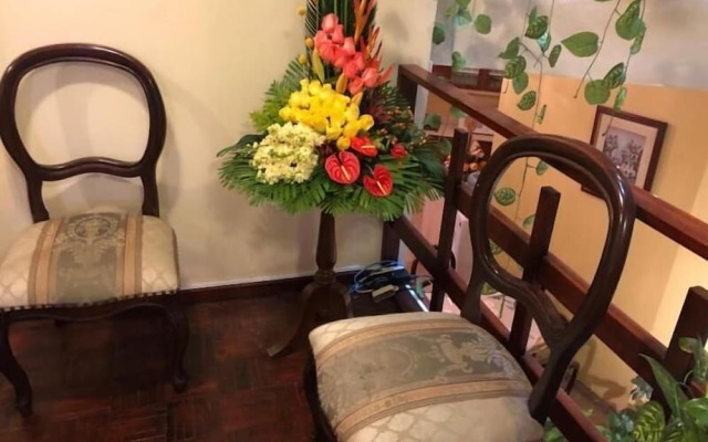 Colony Inn Hotel