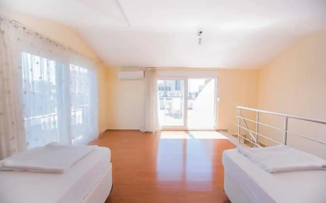 Blue Moon Villa