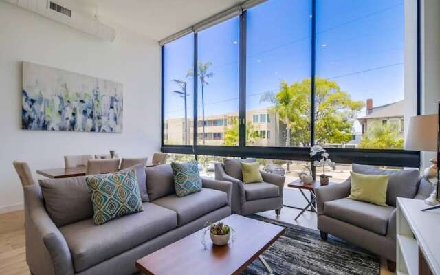 Spacious San Diego Loft wParking