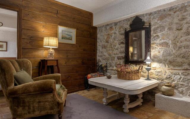 Arachova Wooden Chalet