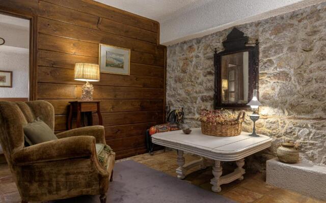 Arachova Wooden Chalet