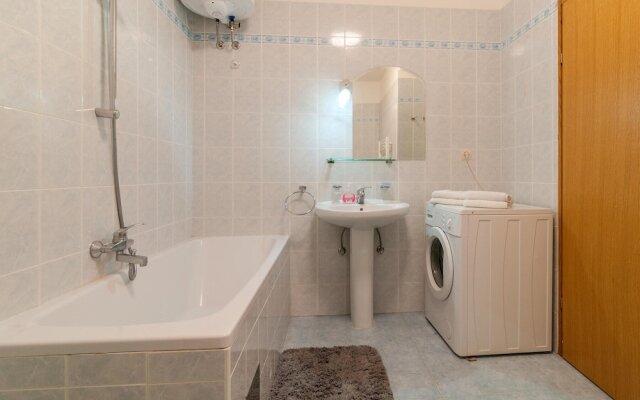 Nice Apartment in Split With 2 Bedrooms and Wifi