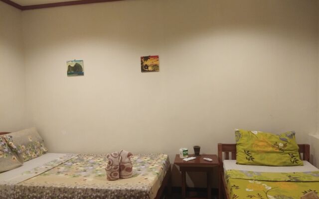 El Seatopia Beach Cottages