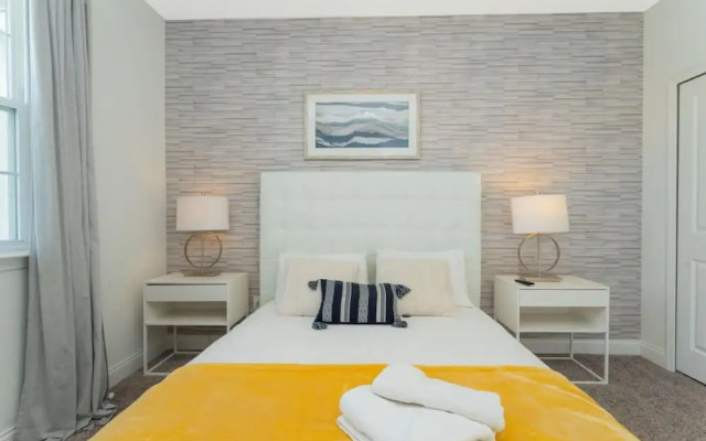 178cd Fantastic 5BD Near to Disney