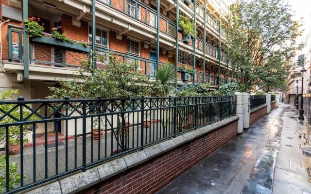 Uber London Theatre Land House