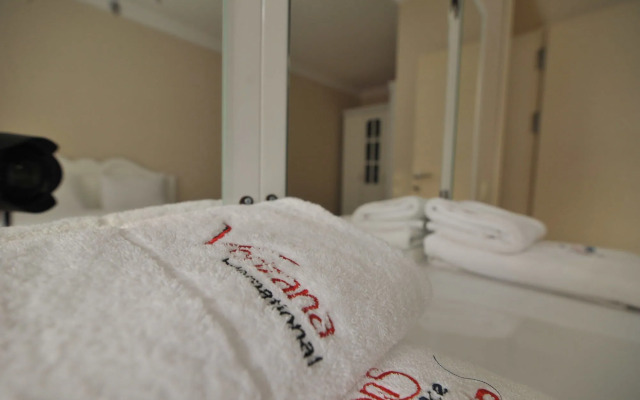 Verizana Apartments & Suites