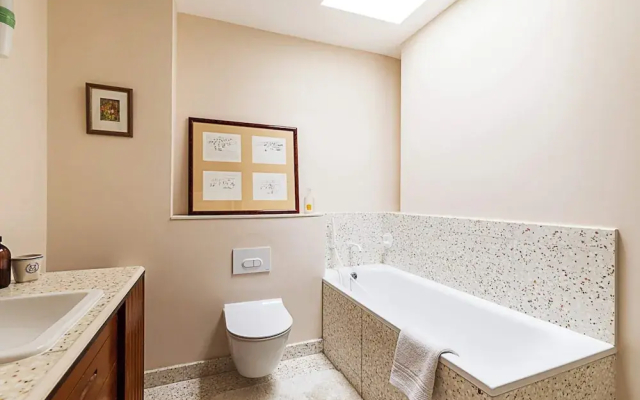 Charming Kentish Town Flat